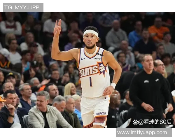 布克半场表现出色10中4砍下13分2篮板7助攻完美控制比赛未出现失误