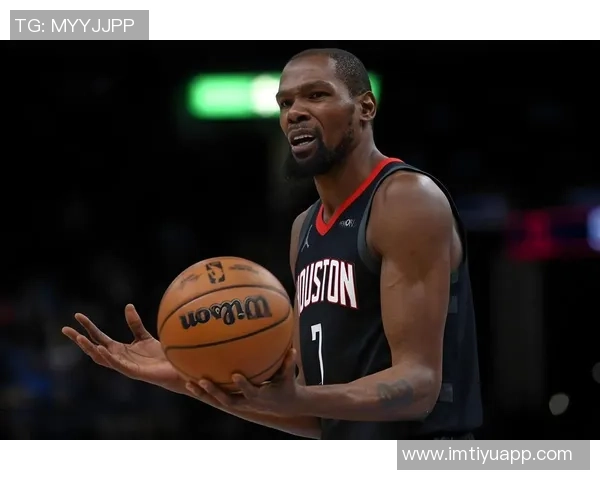 杜兰特谈火箭新赛季压力期待球队在聚光灯下展现实力